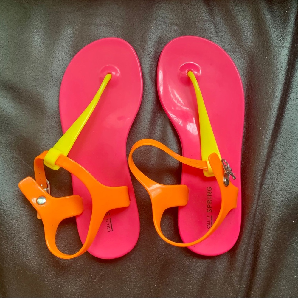 Call it Spring sandals NWT.